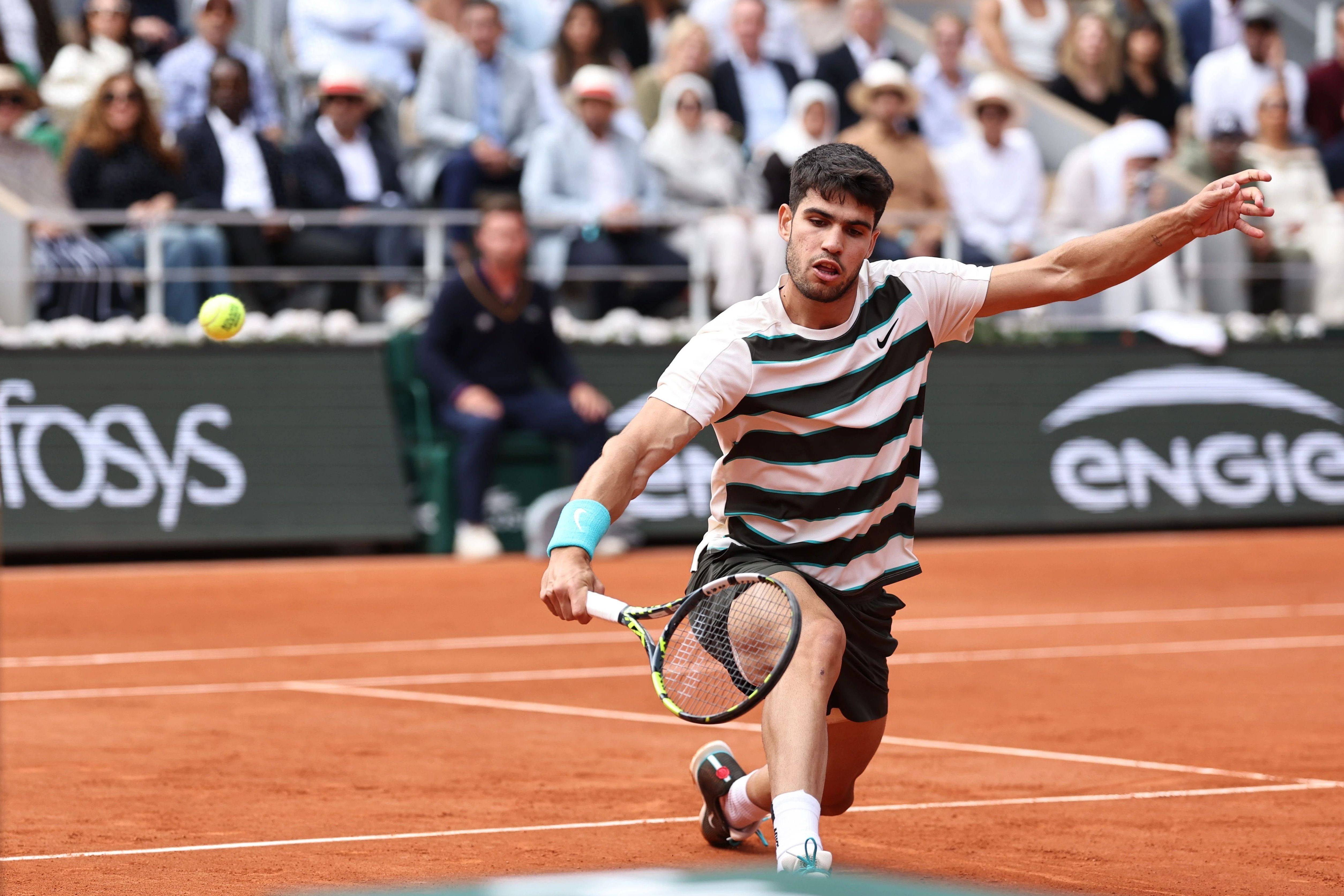 开云平台-年终总决赛横扫ATP总决赛，阿尔卡拉斯扛起全队