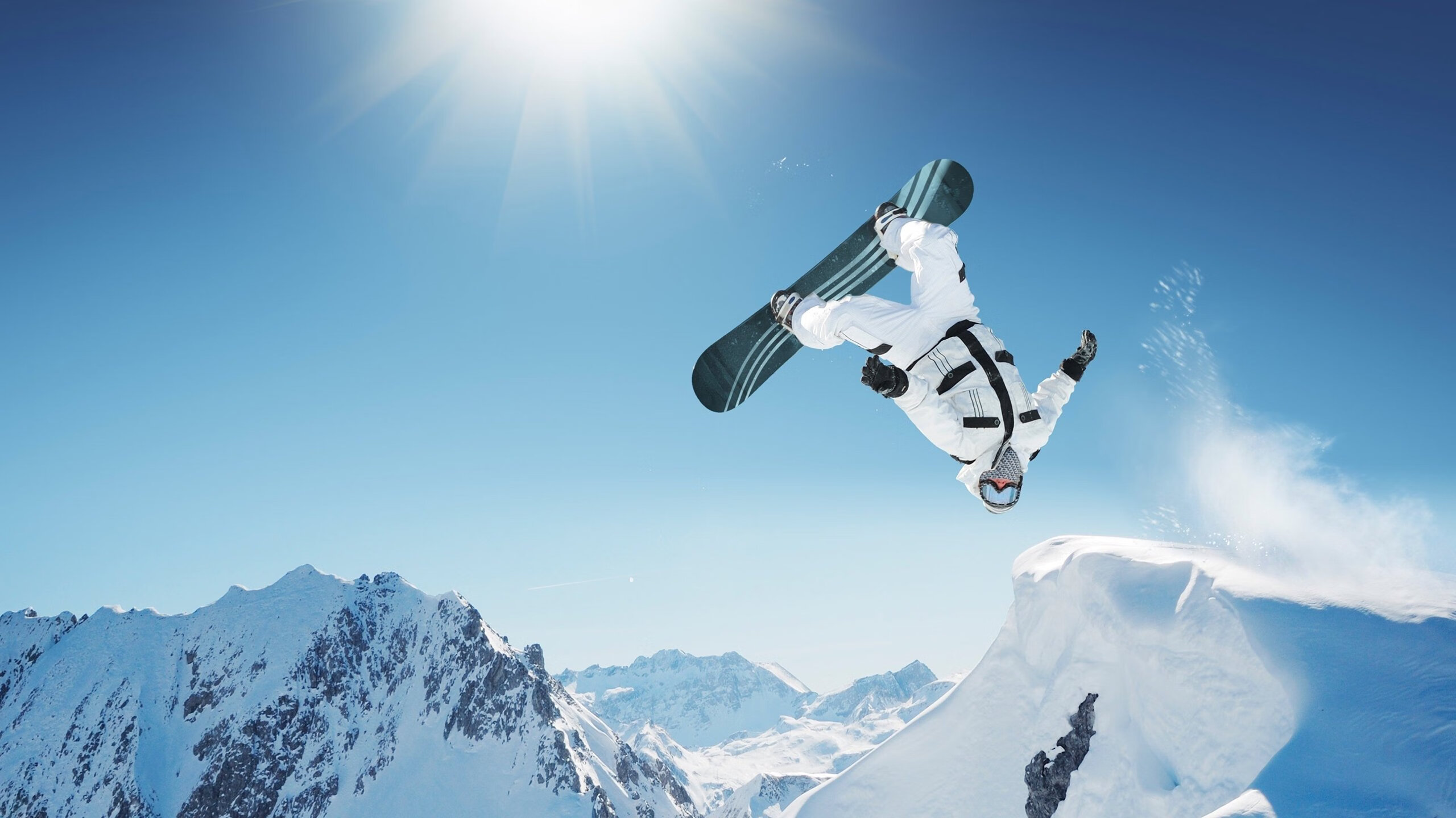 开云下载-英超争冠焦点战，骑士加时取胜公牛，体育精神的双重奏鸣