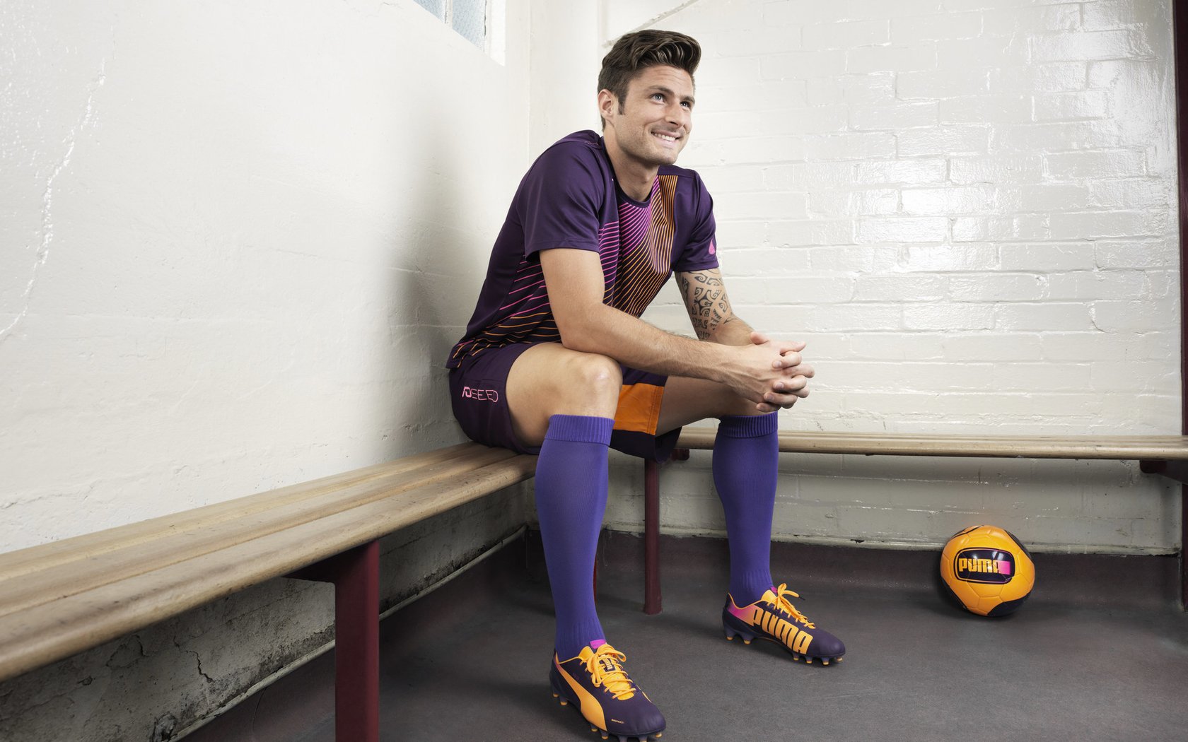 开云体育2026-深圳队鏖战猛龙，德罗赞数据全面爆炸背后的篮球文明对话