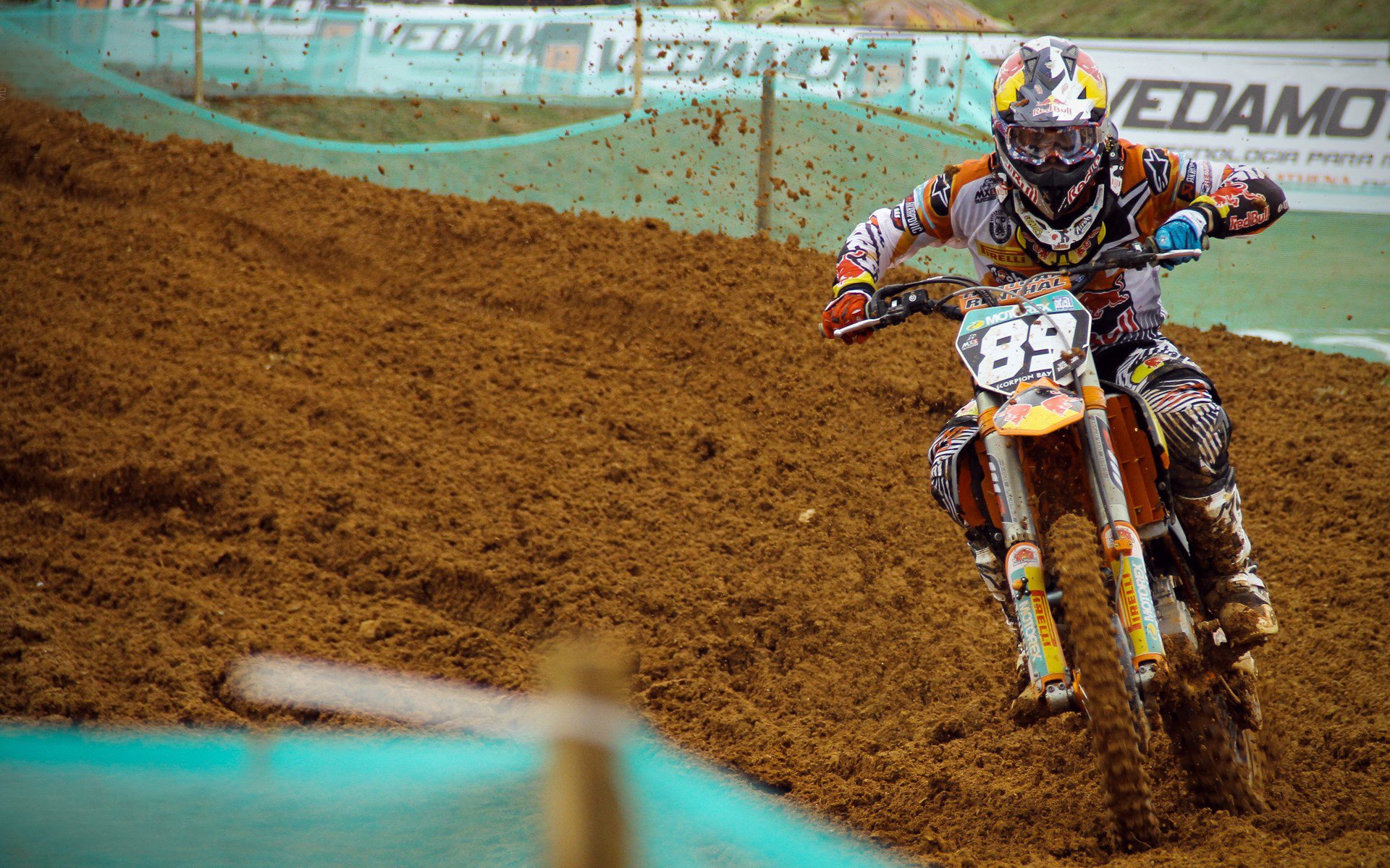 开云APP-日本斩落里昂，当足球的精密手术刀切开F1的钢铁洪流